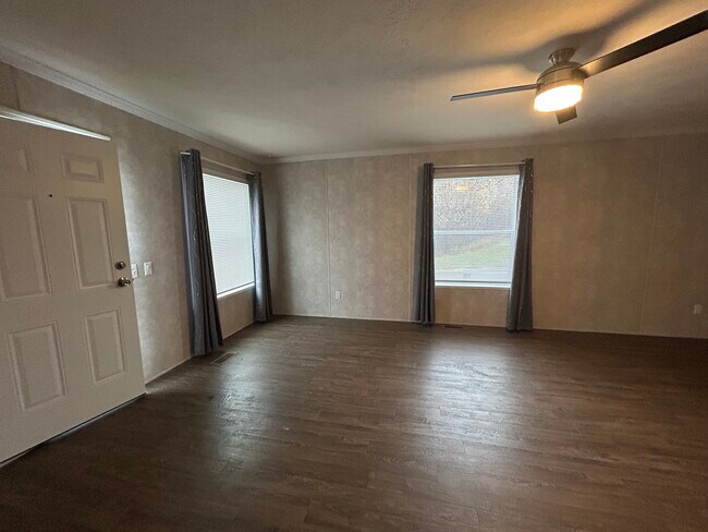 Photo - 2361 Oakgrove Dr House