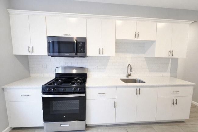 Photo - 5114 Hudson Ave Unit 7