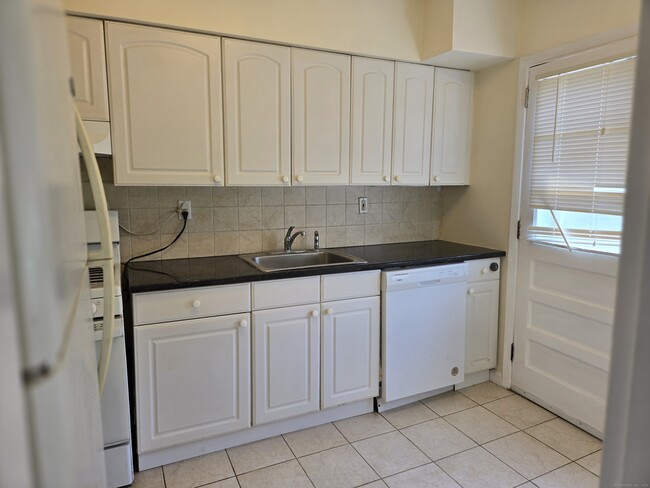 Photo - 242 Glenbrook Rd Condo Unit B