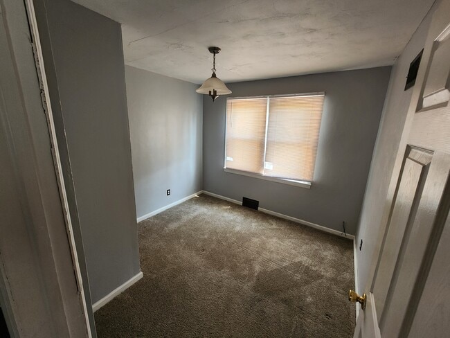 Photo - 611 Euclid St