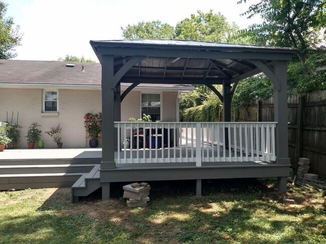 Photo - Charming 2 Bed 1 Bath Apartment Near Music Row