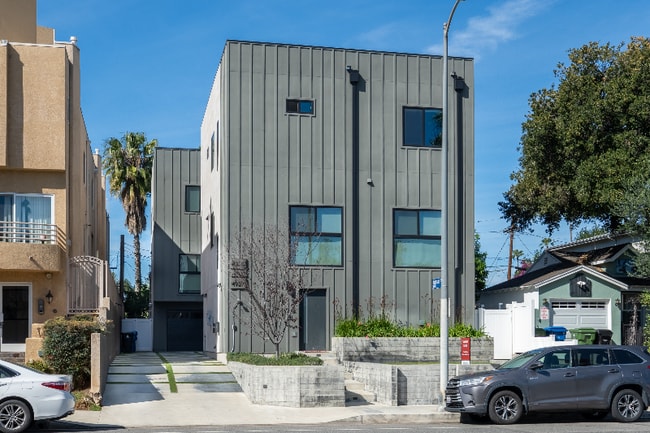 Photo - 4927 1/2 Kester Ave