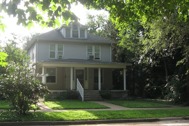 Affordable 4-plex with quiet neighbors - 1542 South Center Street Unit 1542