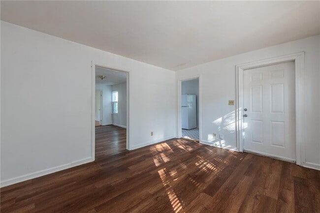 Photo - 1801 Oakmont Dr NW