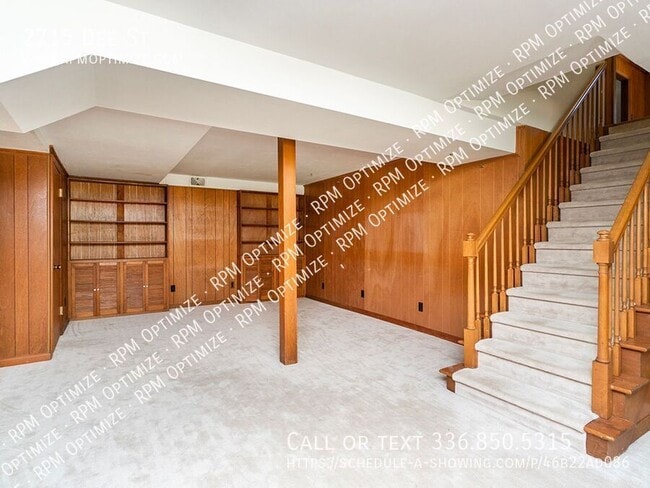 Photo - 2715 Dee St