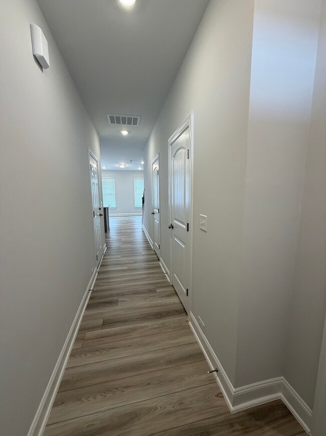 Photo - 3605 Tarmac Rd