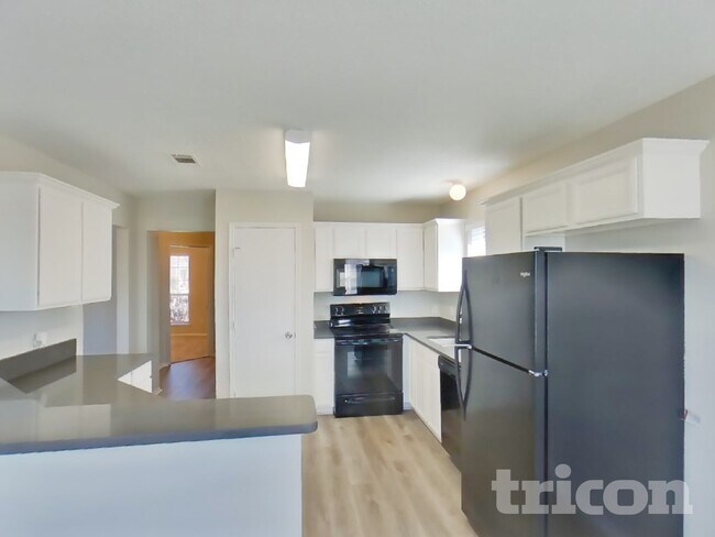 Photo - 100 Adams Dr