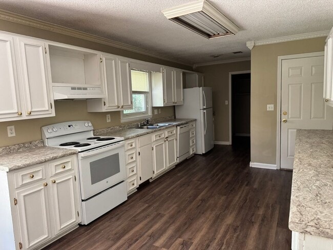 121 Herty Dr