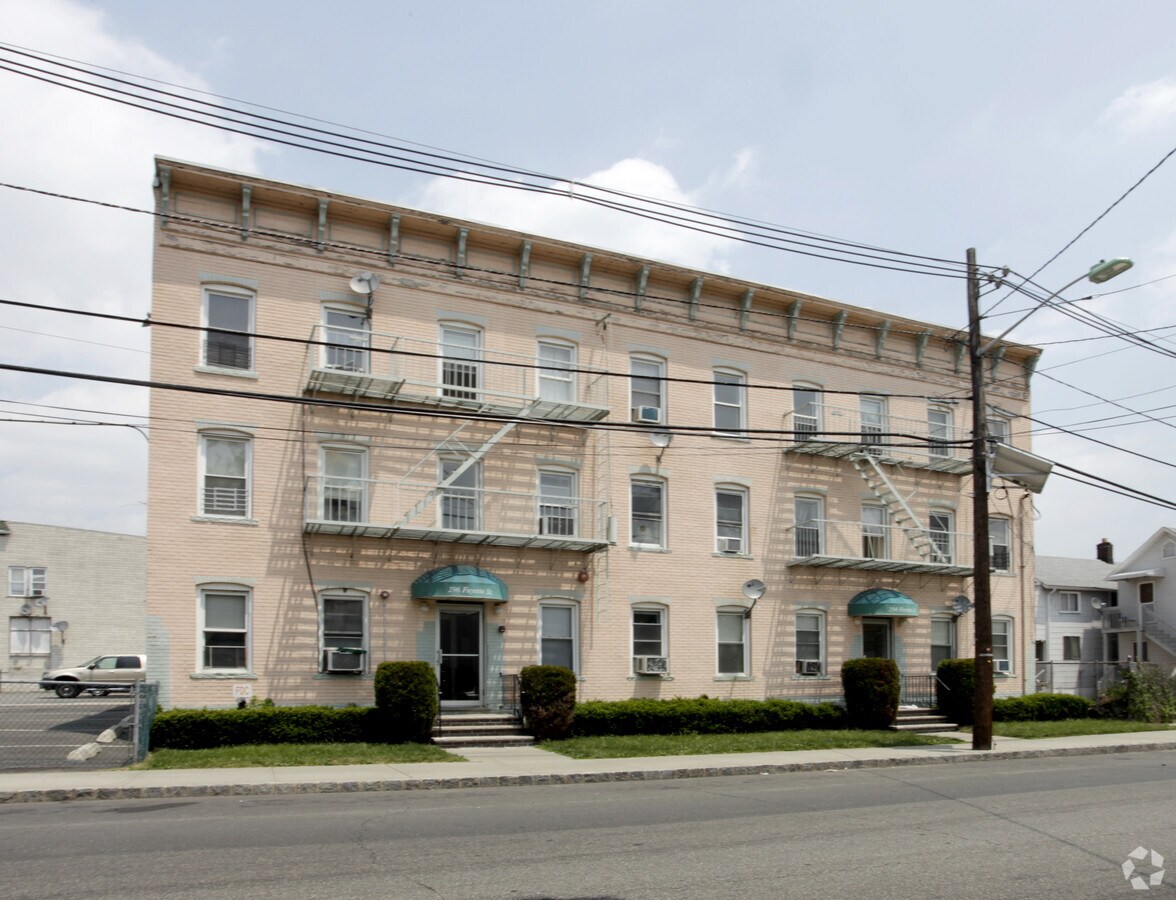 Primary Photo - 294-296 Fayette St Apartments