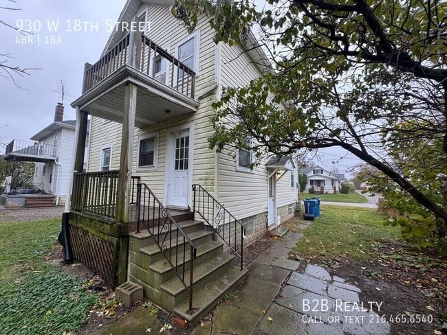 Photo - 930 W 18th St