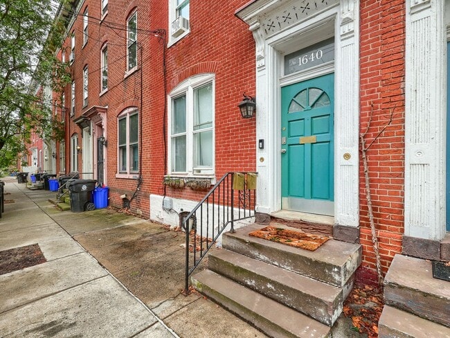 Photo - 1640 N 3rd St Unidad 1