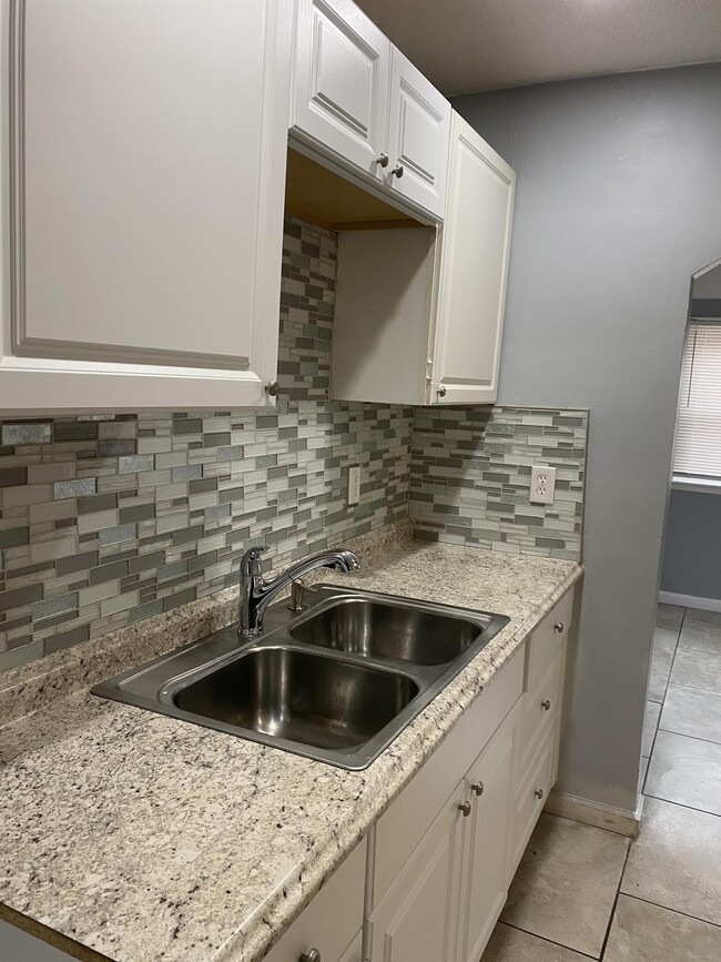 Photo - 19986 Gallagher St