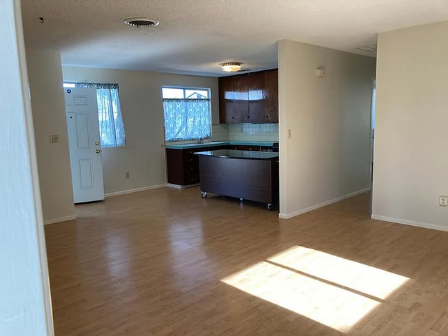 Photo - 401 Arnold St