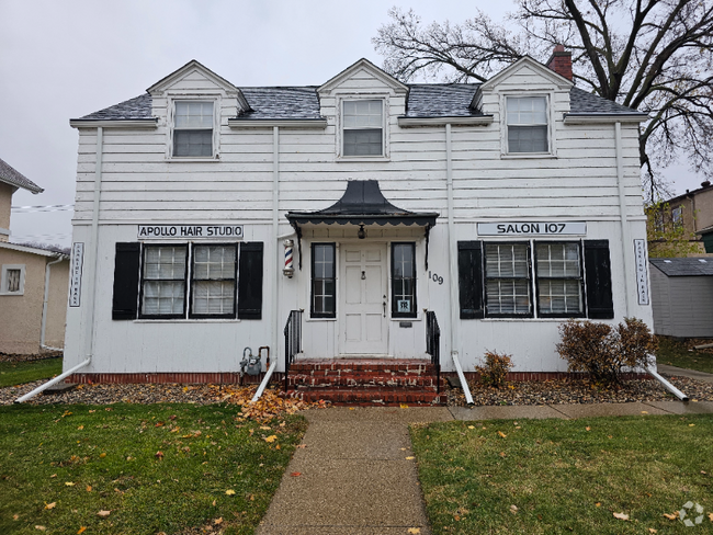 Building Photo - 109.5 N Broad St Rental