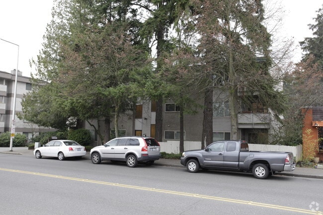 The PinehuLurst Apartaments