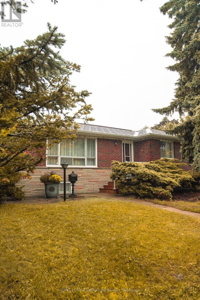 Photo - 2 Brantwood Dr