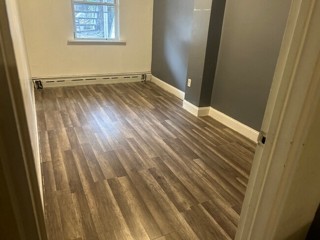 Bedroom - 1470 Needham Ave Unit 2