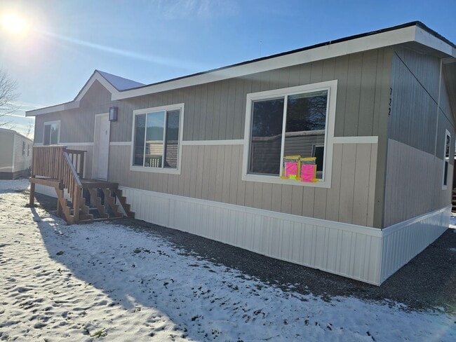 Building Photo - New 3 bdrm 2 bath Manufactured home in Hayden, ID for Rent Unit 722 N. Dakota Ave. Hayden, ID 83835