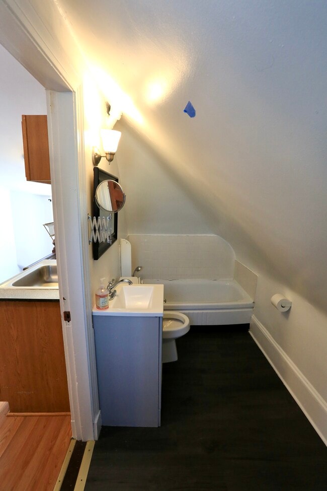 Photo - 124 Forest St Unit 3R