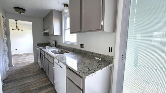 Photo - 259 Windsor Castle Dr