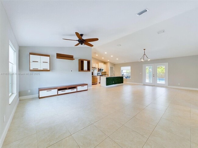 Photo - 1557 SW Aledo Ln