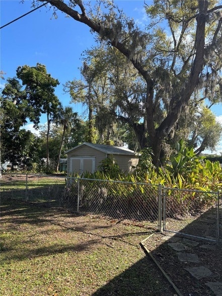 Photo - 2012 5th St W