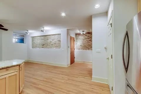 Living Room - 4733 N Malden St Unidad GS