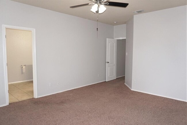 Photo - 224 Julian Point