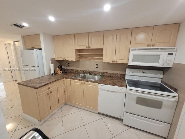Photo - 18081 Biscayne Blvd Unit 1102