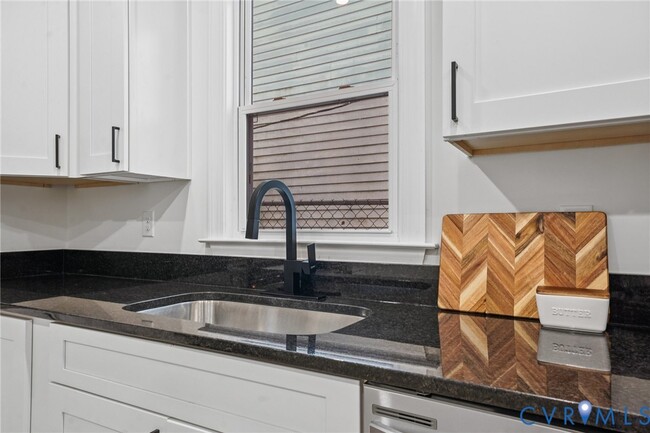 Photo - 1127 W Washington St