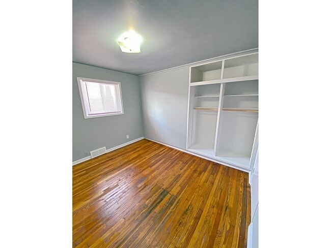 Photo - Boyd Street 4836-4838 Unit 4838