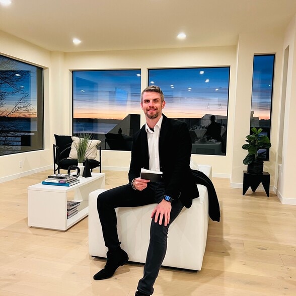 Primary Contact Photo