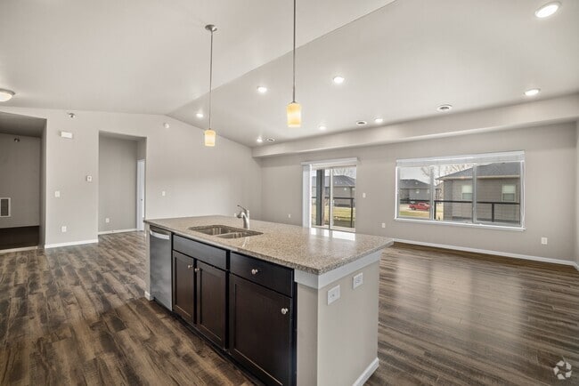 Building Photo - Shadow Crest - Luxury Townhomes