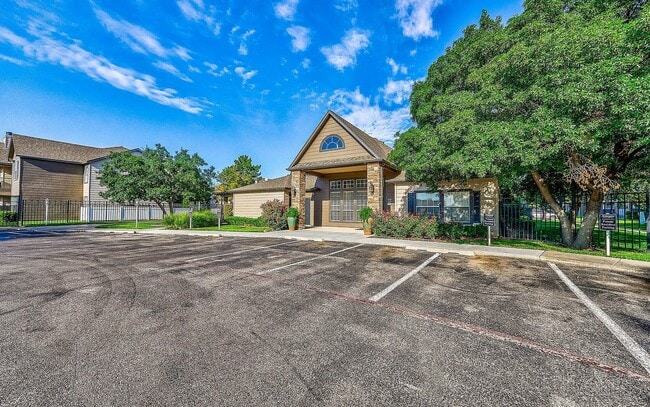 Leasing Office