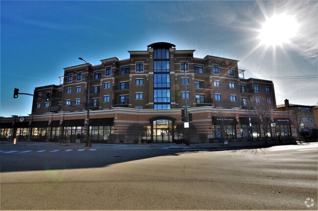 Building Photo - 5588 N Lincoln Ave Unit 208 Rental