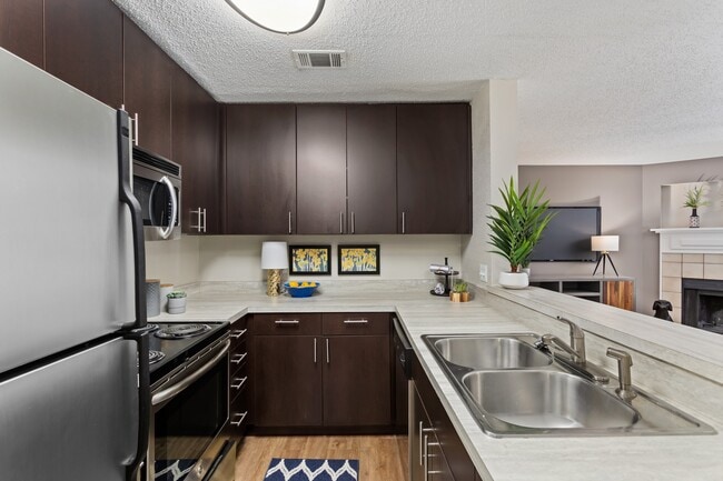University Ridge Apartments