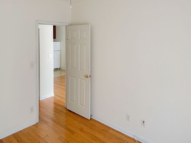 Photo - 3924 N Pine Grove Ave Unit 2W
