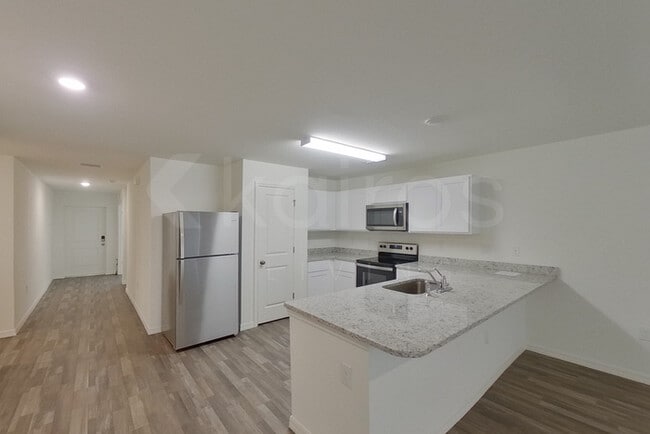 Photo - 20254 Lorenzo Ave