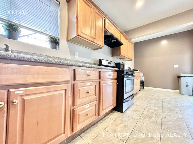 Photo - 2422 Venice Blvd. Unit 11