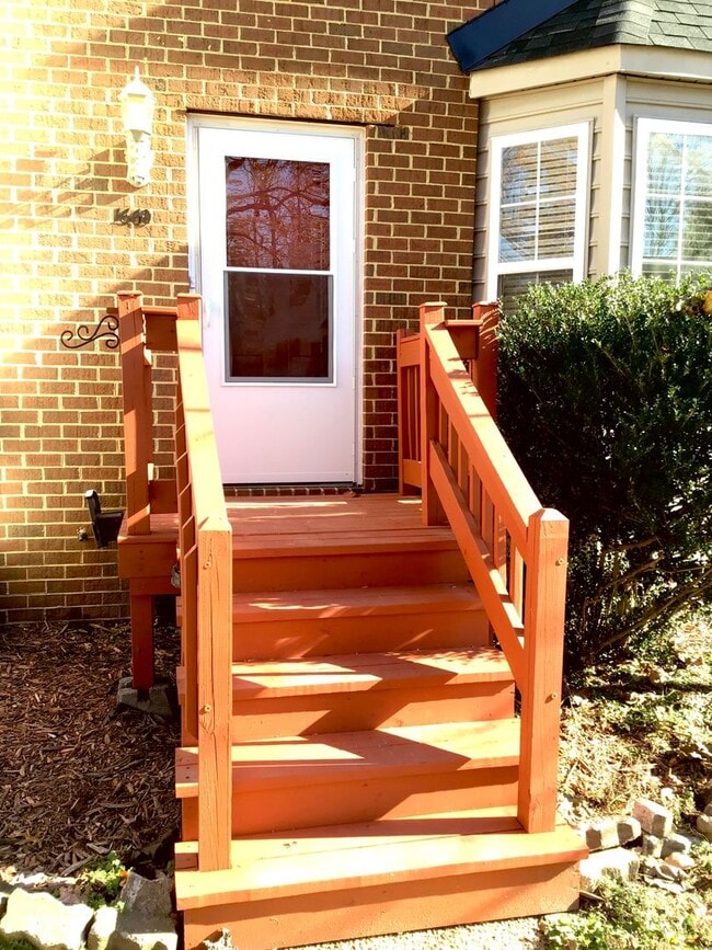 Photo - 1660 Skiffes Creek Cir