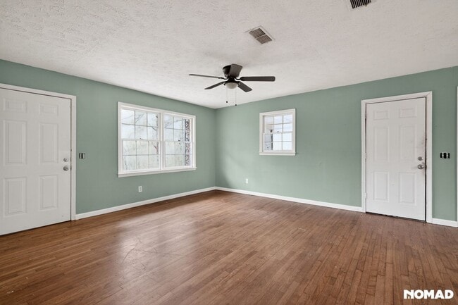 Photo - 1471 Stringer Rd