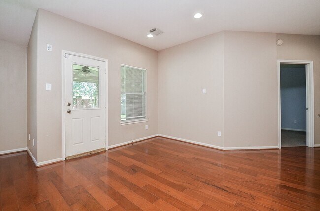 Building Photo - 26822 Kingston Glen Ln