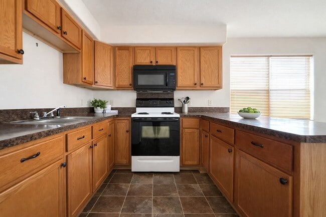 Photo - 925 Clubside Dr Unit A