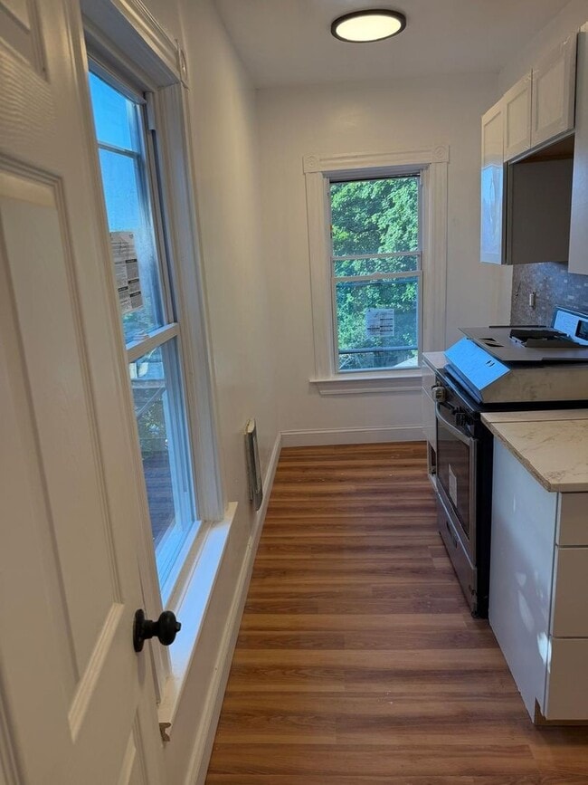 299 Pleasant St