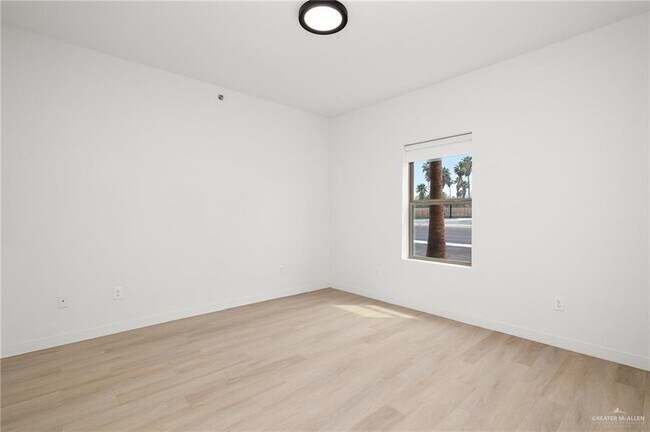 Photo - 11 S Ware Rd