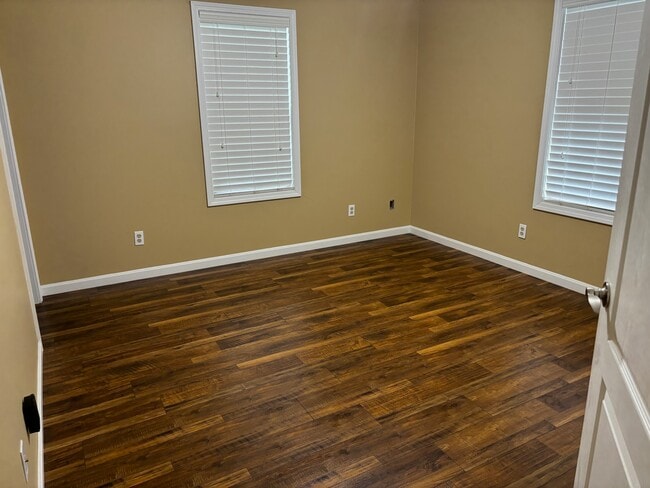 Photo - 402 Susannah Ave