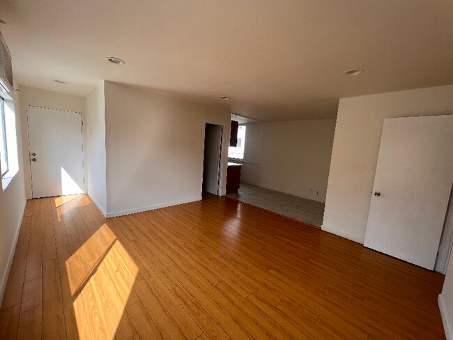 Photo - 293 N Hill Ave Unit 2