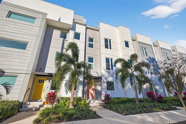 Photo - 104 26th St N