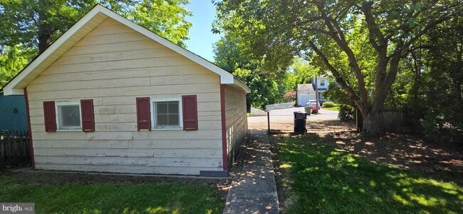 Photo - 246 Franklin St
