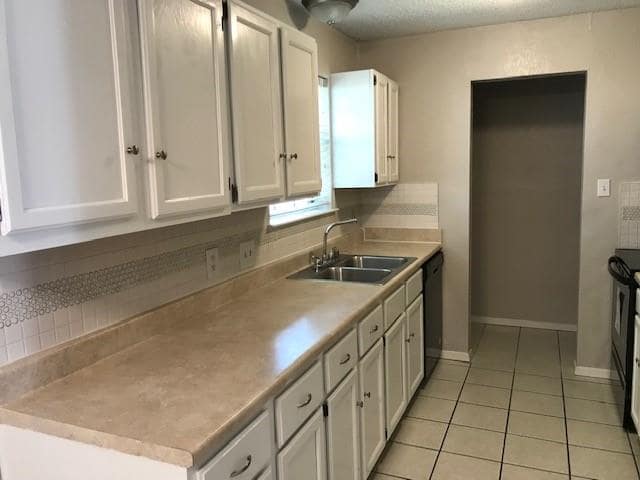 Photo - 716 Meadowdale Dr